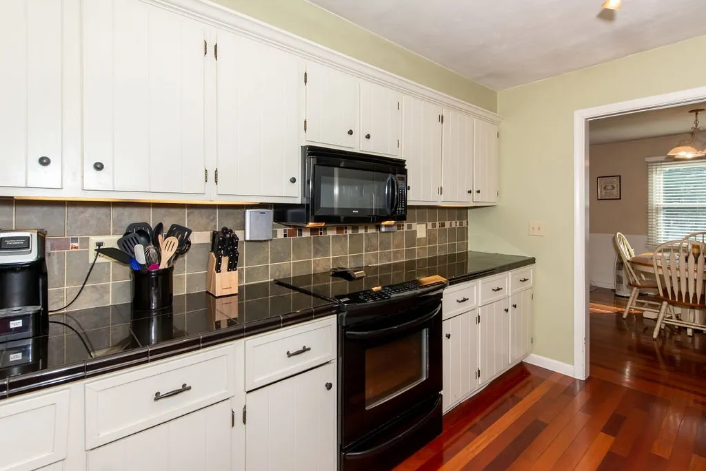26 Lois Street Rochester NH 03867