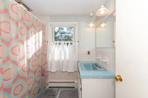 26 Lois Street Rochester NH 03867