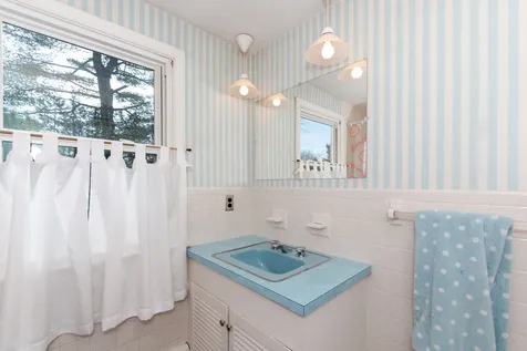 26 Lois Street Rochester NH 03867