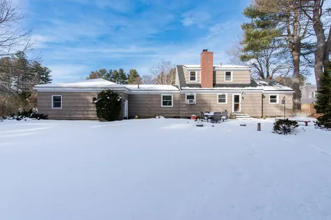 26 Lois Street Rochester NH 03867