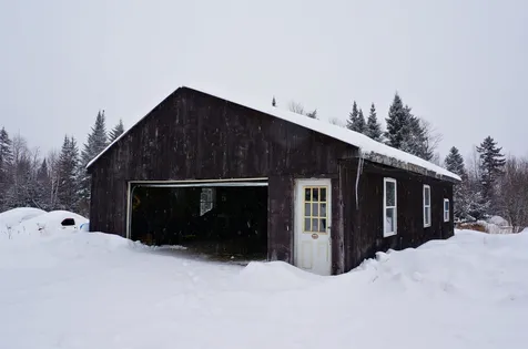 339 Pinnacle Road Newark VT 05871