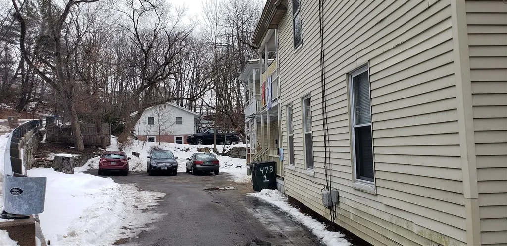 473 Bartlett Street Manchester NH 03102