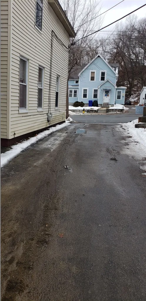 473 Bartlett Street Manchester NH 03102