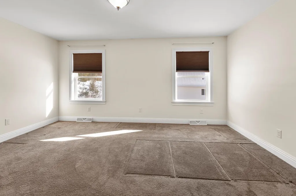 87 Pheasant Hill Road Hooksett NH 03106