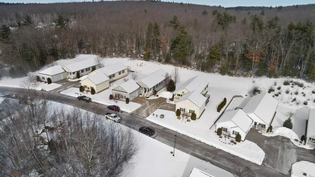 87 Pheasant Hill Road Hooksett NH 03106