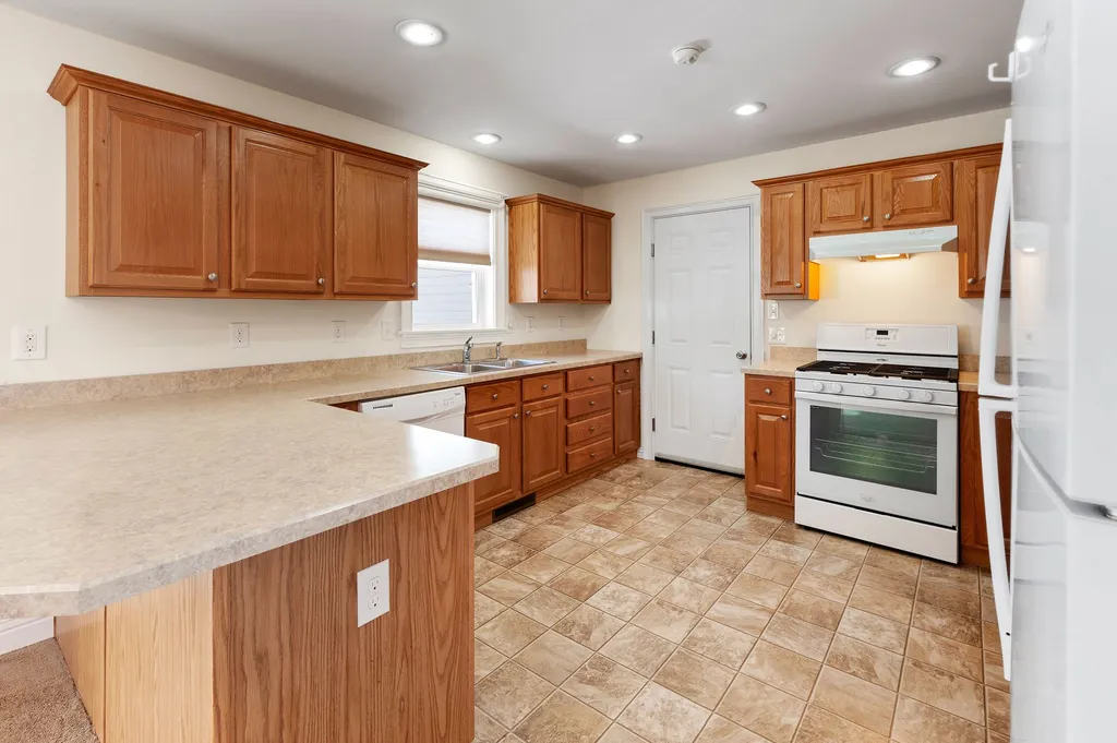 87 Pheasant Hill Road Hooksett NH 03106