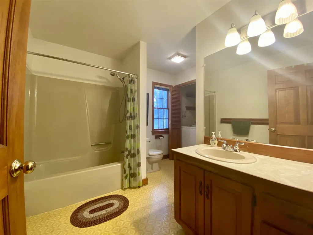 10 Twin Birch Lane Sunapee NH 03782