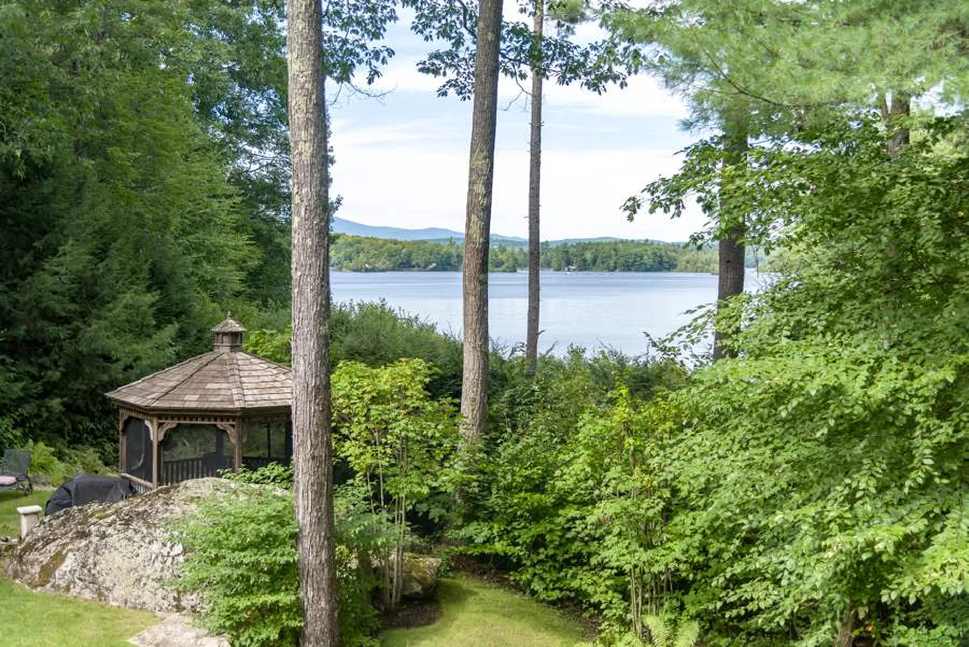 20 Pipers Point Lane Alton NH 03809