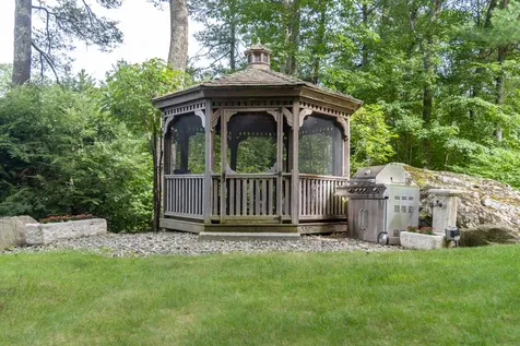 20 Pipers Point Lane Alton NH 03809