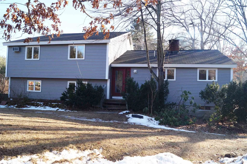 3 Edwards Drive Pelham NH 03076