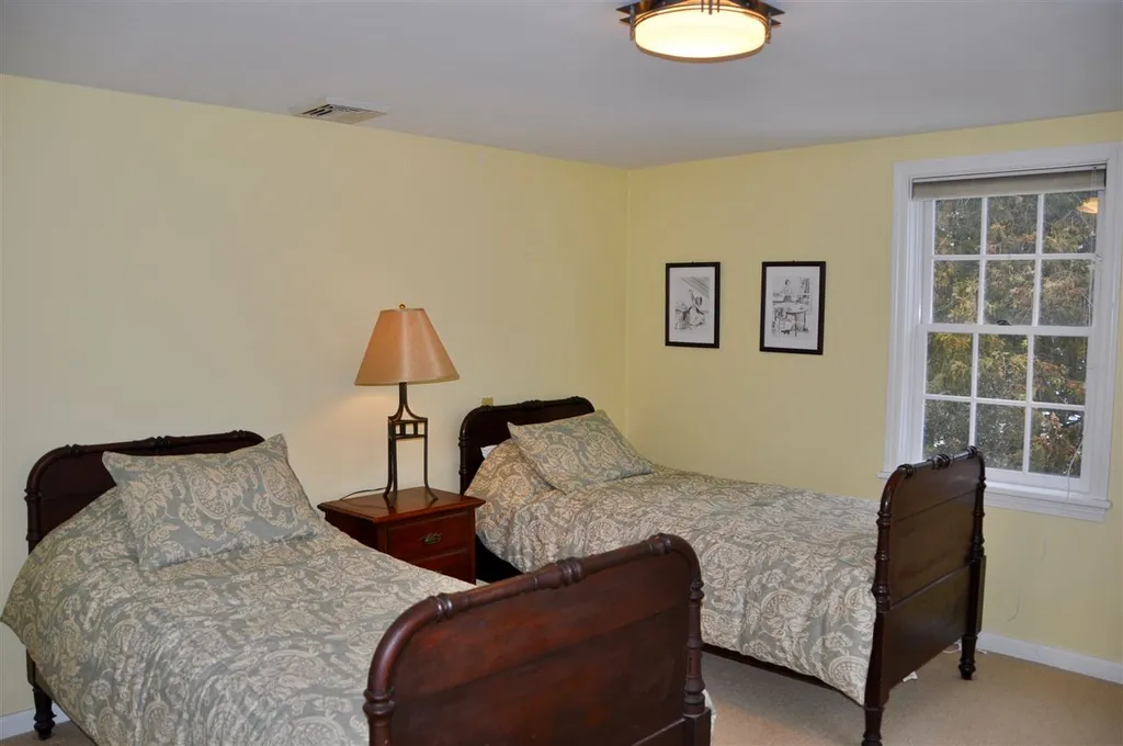 32 Morningside Drive Middlebury VT 05753