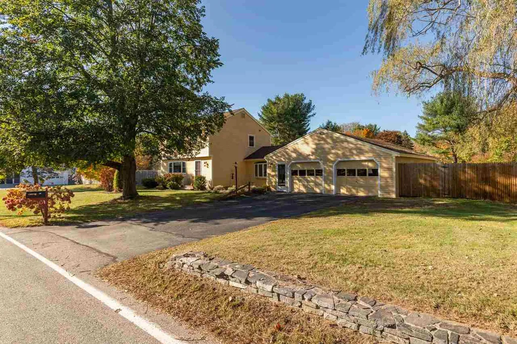 55 South Road North Hampton NH 03862