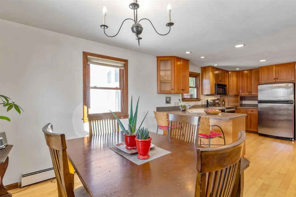 55 South Road North Hampton NH 03862