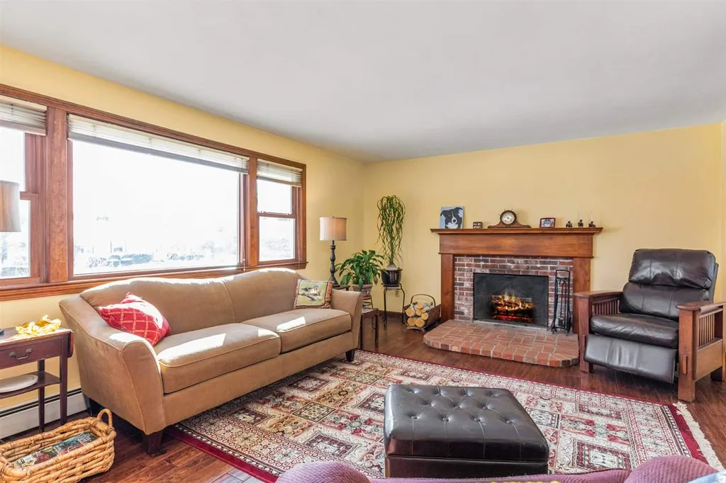 55 South Road North Hampton NH 03862
