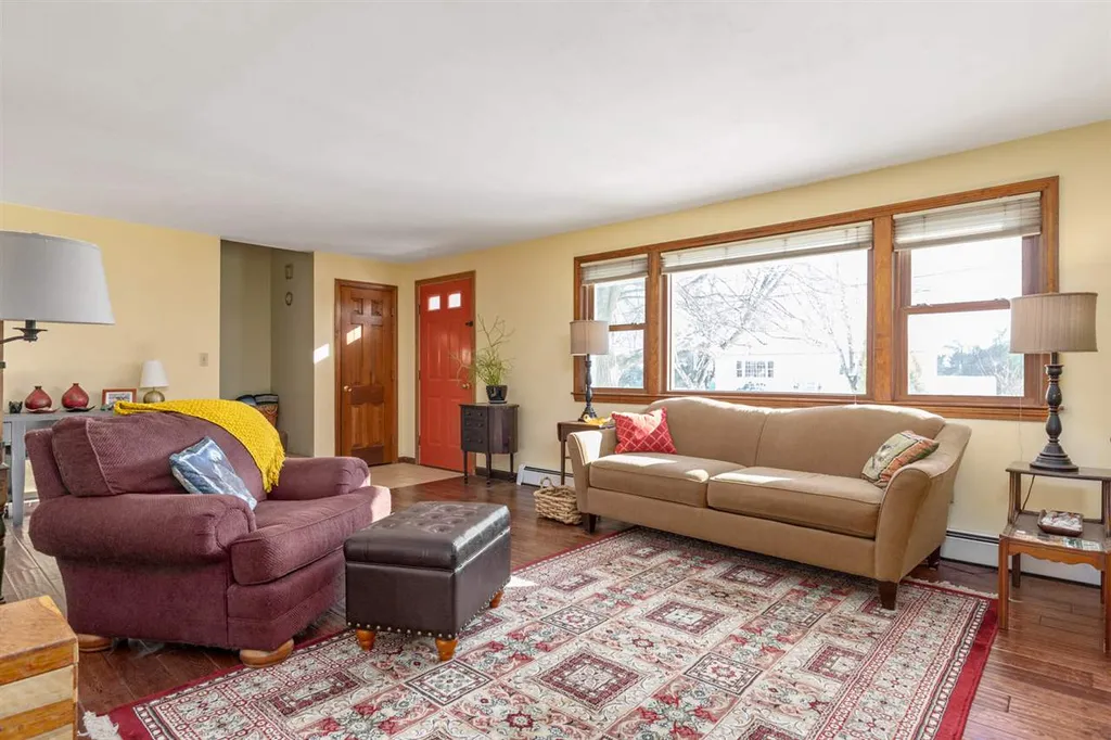 55 South Road North Hampton NH 03862