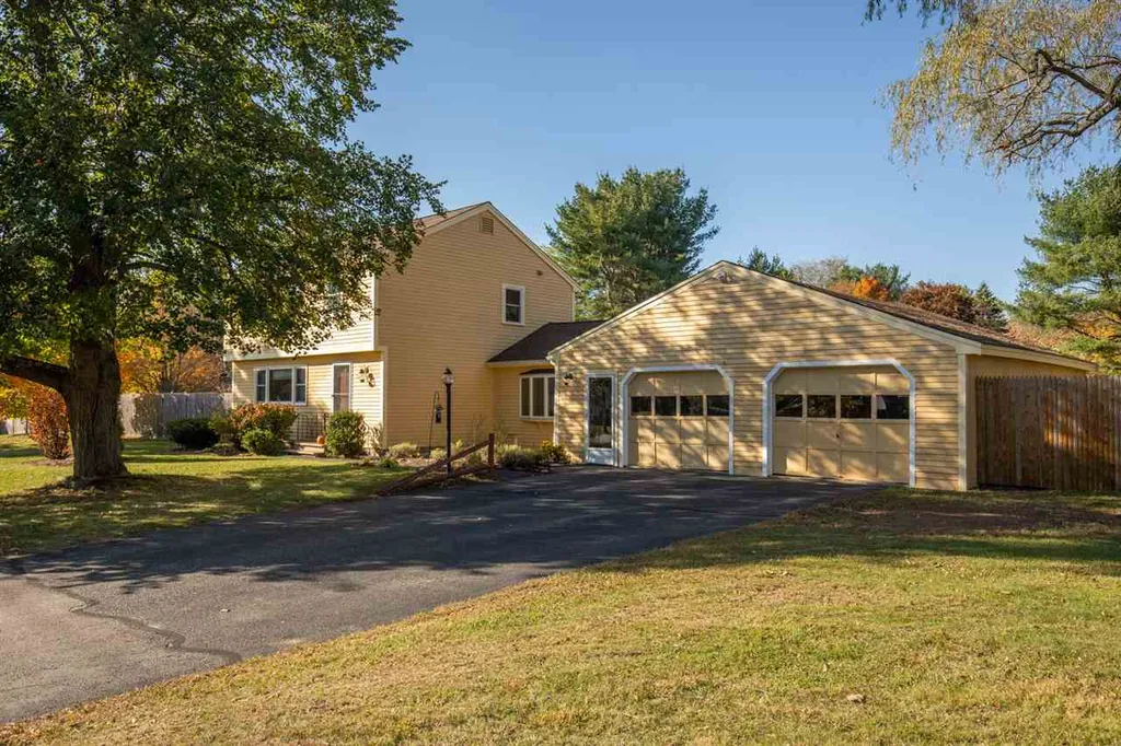 55 South Road North Hampton NH 03862