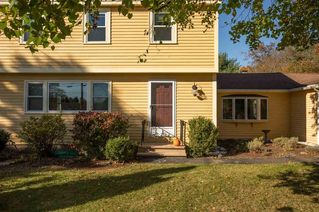 55 South Road North Hampton NH 03862
