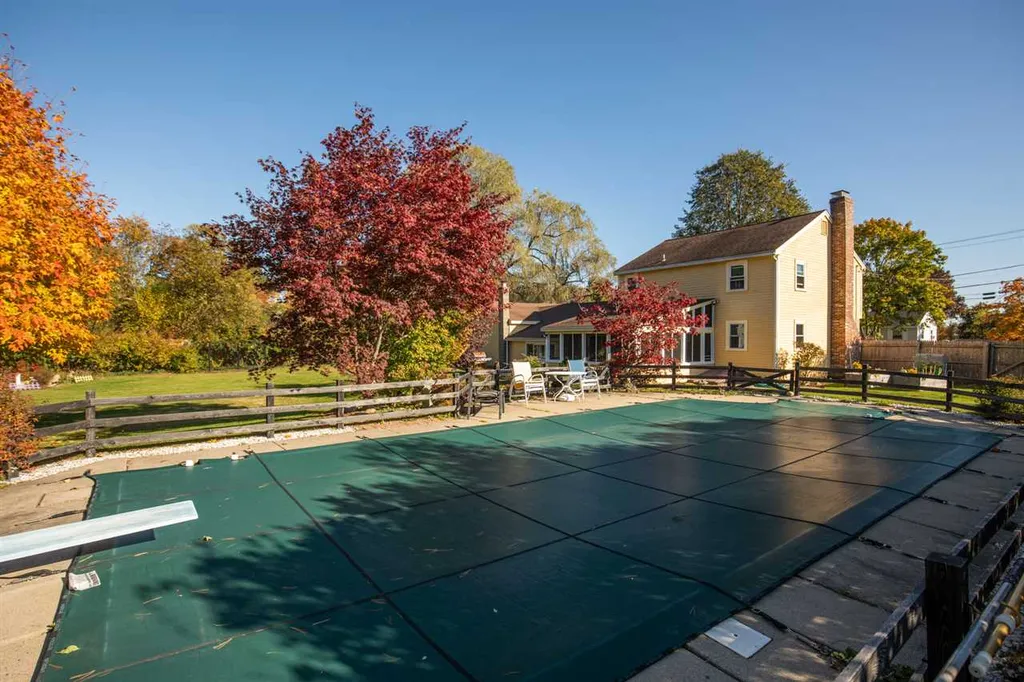 55 South Road North Hampton NH 03862