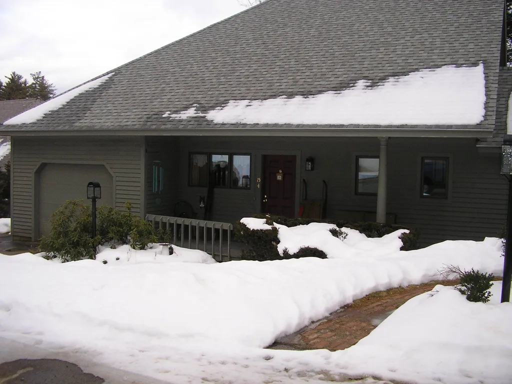 15 Eagle Ridge Road Center Harbor NH 03226