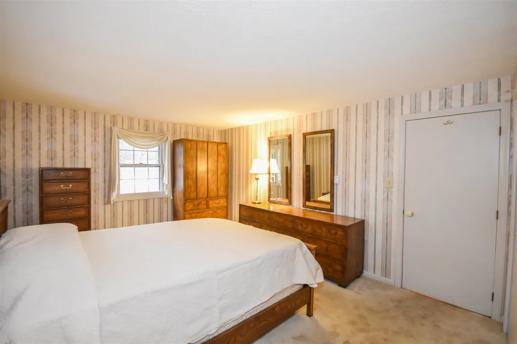 16 Griffiths Drive Durham NH 03824
