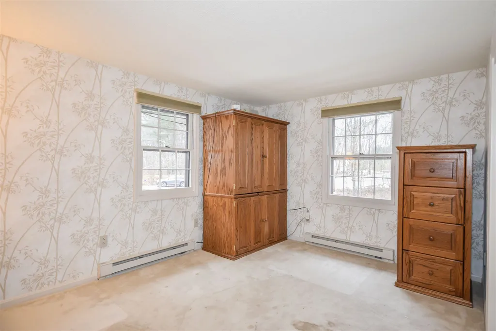 16 Griffiths Drive Durham NH 03824