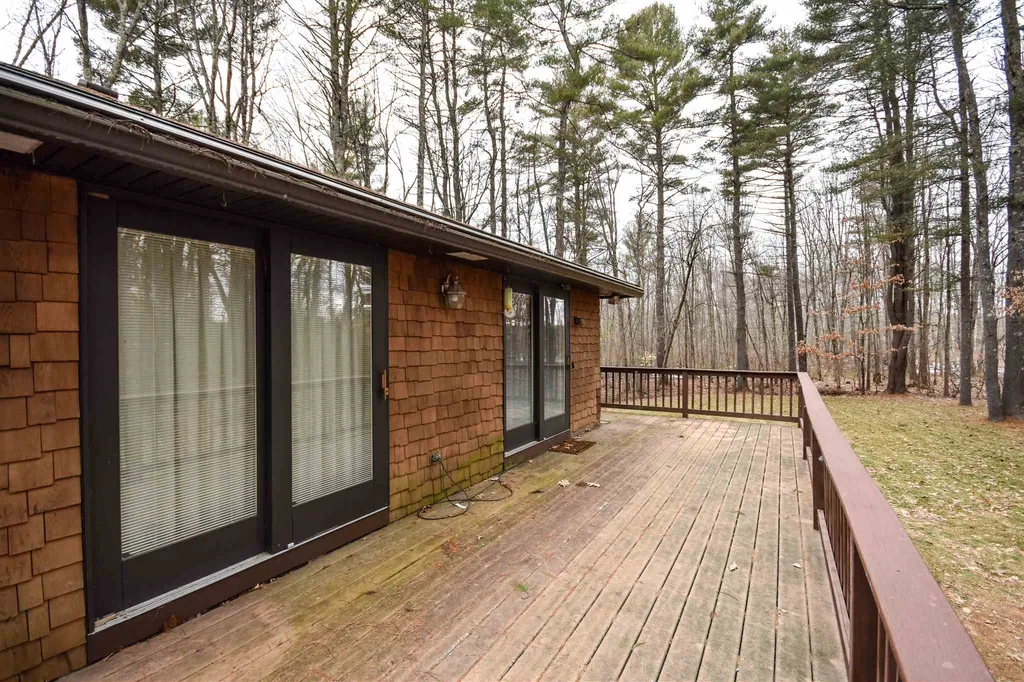 16 Griffiths Drive Durham NH 03824
