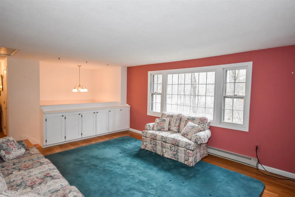 16 Griffiths Drive Durham NH 03824