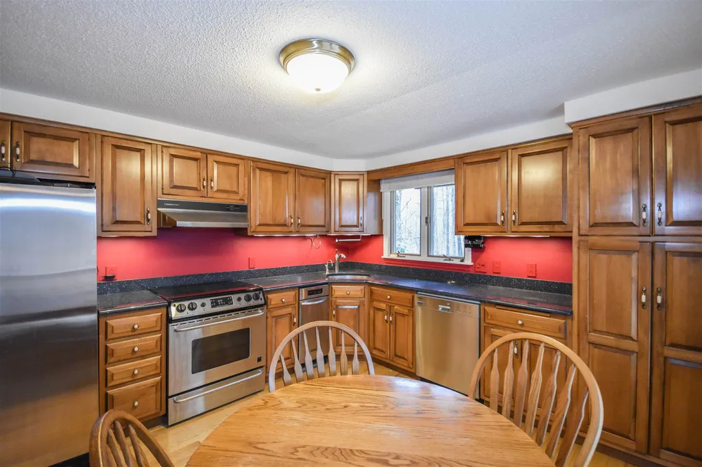 16 Griffiths Drive Durham NH 03824