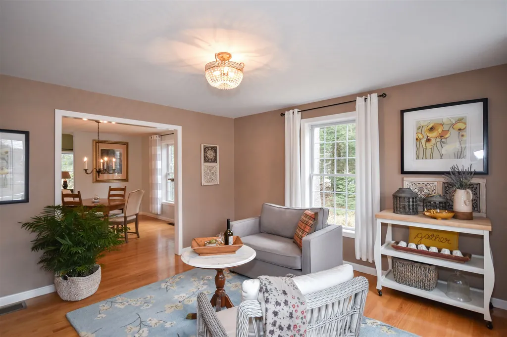 49 Quaker Lane Dover NH 03820