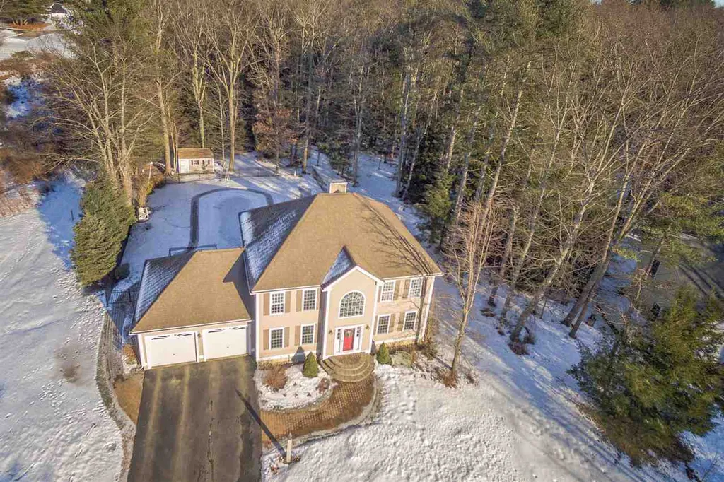 49 Quaker Lane Dover NH 03820