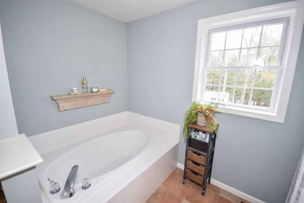 49 Quaker Lane Dover NH 03820