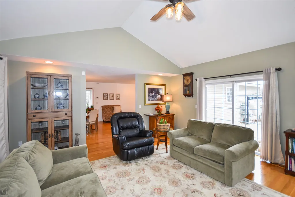 49 Quaker Lane Dover NH 03820