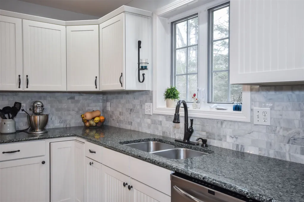 49 Quaker Lane Dover NH 03820