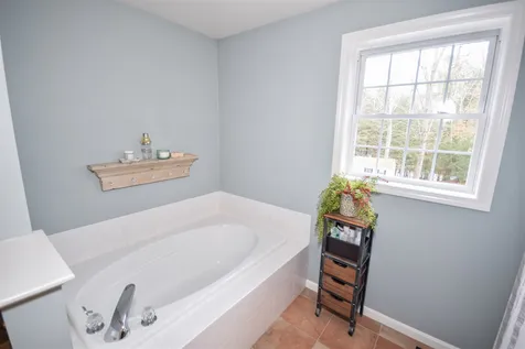 49 Quaker Lane Dover NH 03820