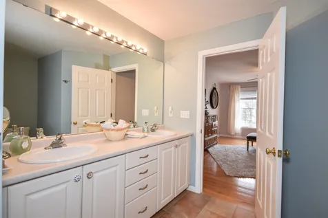 49 Quaker Lane Dover NH 03820