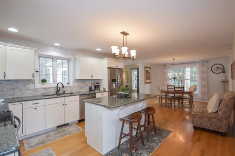 49 Quaker Lane Dover NH 03820