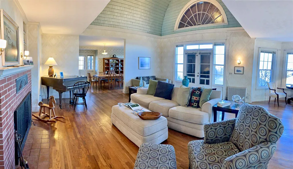90 Ocean Boulevard North Hampton NH 03862