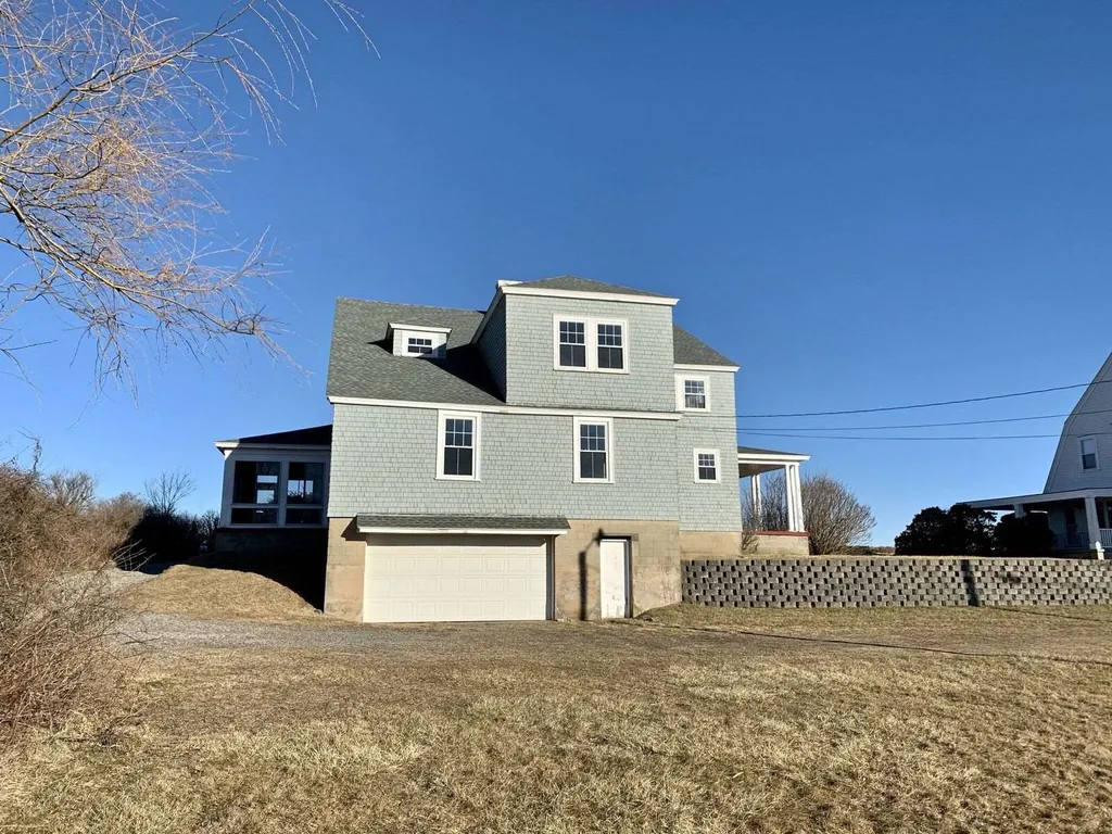 90 Ocean Boulevard North Hampton NH 03862