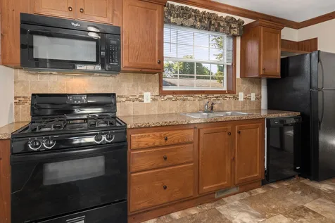 29 Desfosses Avenue Portsmouth NH 03801