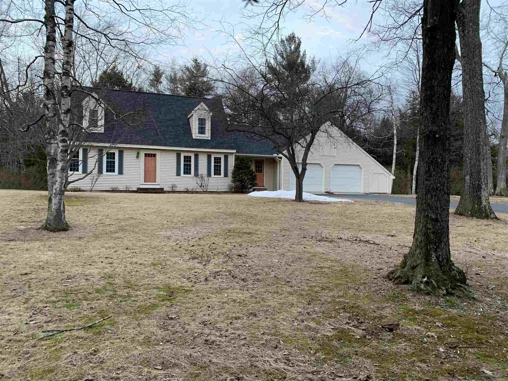 11 Woodland Drive Londonderry NH 03053