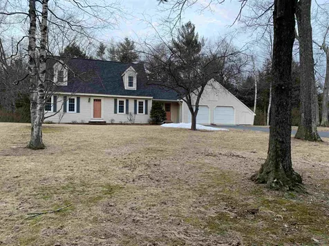 11 Woodland Drive Londonderry NH 03053