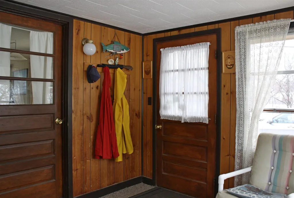 746 North Bingham Street Cornwall VT 05753