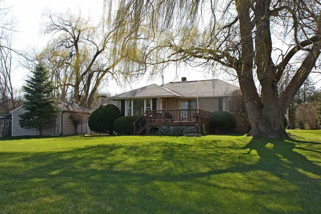 746 North Bingham Street Cornwall VT 05753