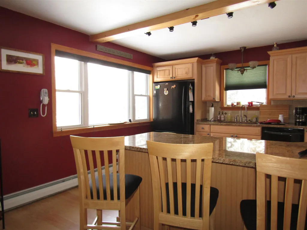 31 Woodcock Drive Pittsburg NH 03592