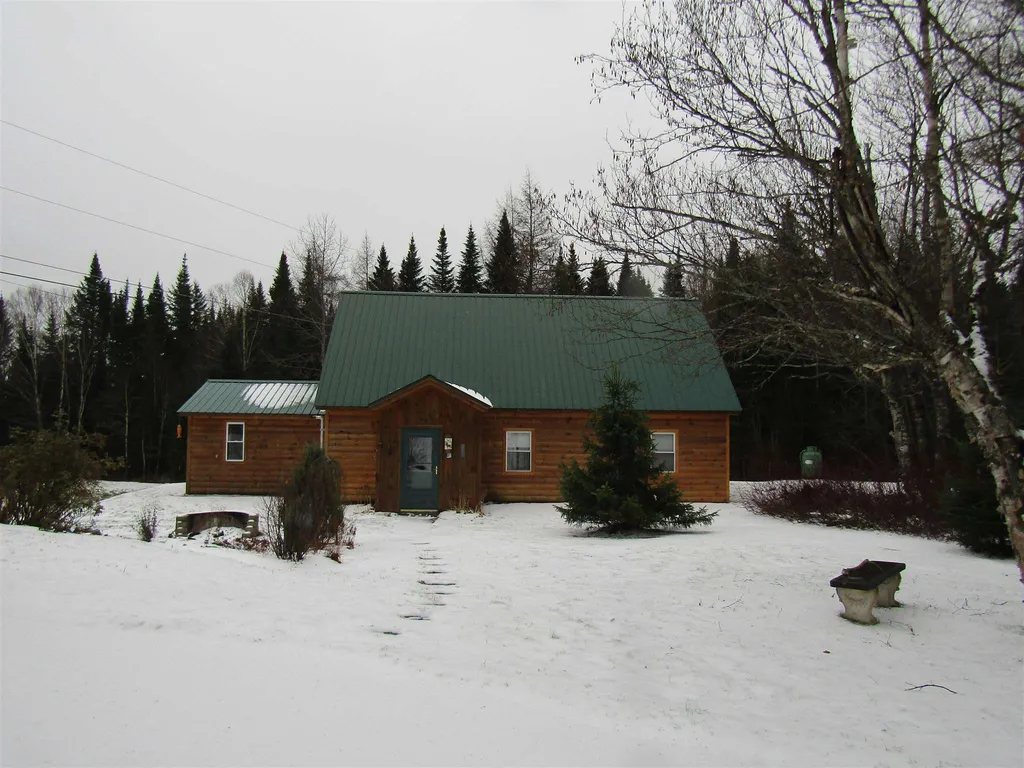 31 Woodcock Drive Pittsburg NH 03592