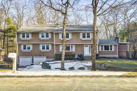 21 Richman Road Hudson NH 03051