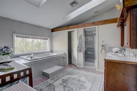 21 Richman Road Hudson NH 03051