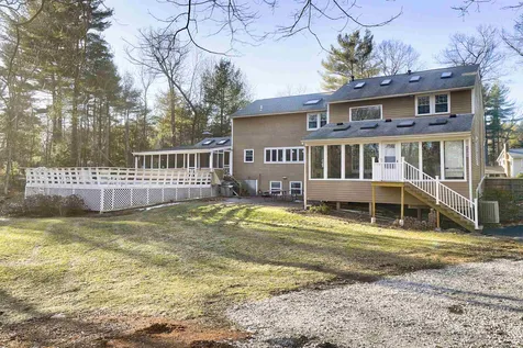 21 Richman Road Hudson NH 03051