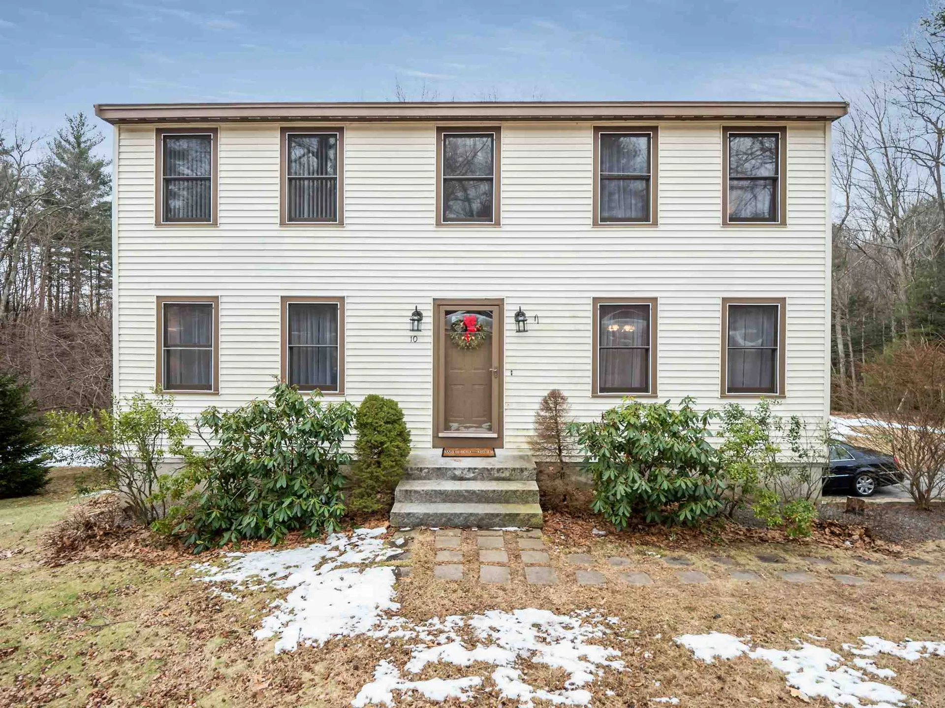 10 Erin Lane Derry NH 03038-5745