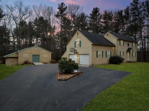 9 Hillside Road Kingston NH 03848
